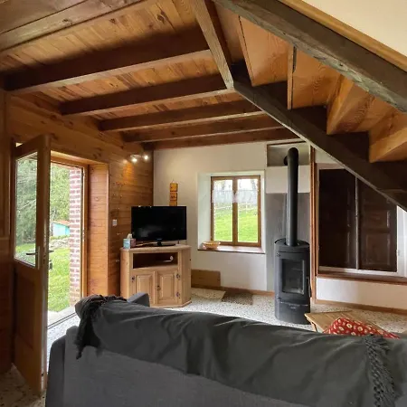 Romantique En Pleine Nature Avec Etang Privatif Et Cheminee - Fr-1-489-447