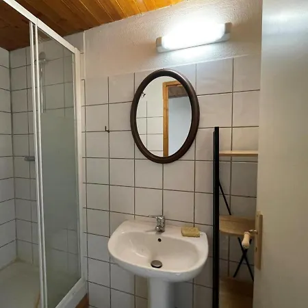 Casa de Campo Ecrin De Verdure Pour Couple Avec Parking - Fr-1-489-447